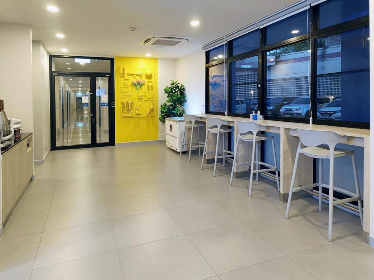 Hop Inn Chaiyaphum Exterior photo